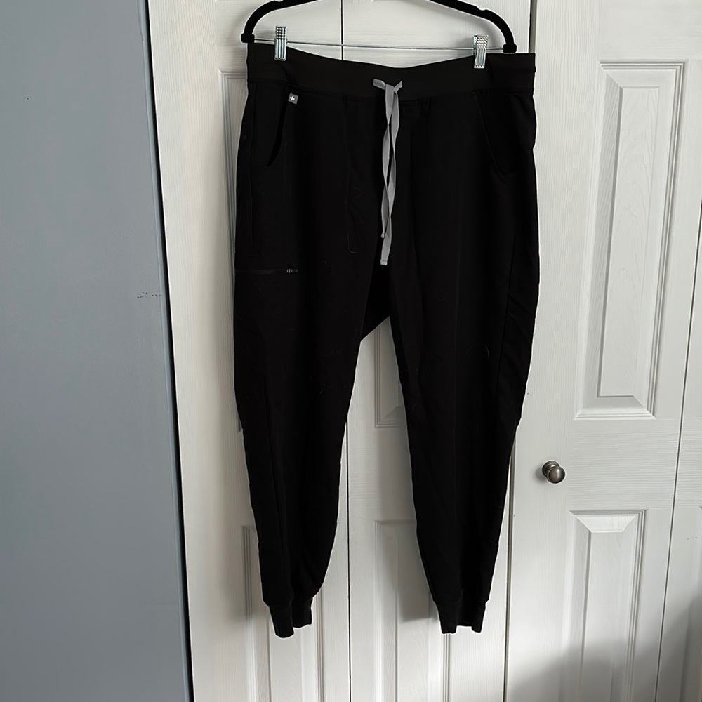 Figs black, women’s L Zamora joggers